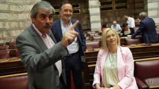 Δεν ψηφίζει τα μέτρα η Ραχήλ Μακρή