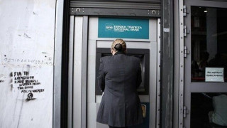 Αργεί η άρση των capital controls