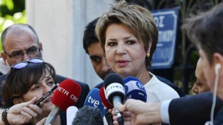 Διαψεύδει η κυβέρνηση τη λήψη νέων μέτρων τον Αύγουστο