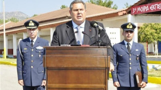 «Καμία μείωση αποδοχών για τα στελέχη των Ενόπλων Δυνάμεων όσο είμαι υπουργός»