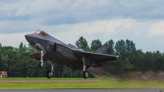 Πρόταση «βόμβα»: 20 μαχητικά Stealth F-35 με κόστος 3,5 δις δολάρια