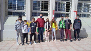 Μαθητές δημοτικού στην Καλαμαριά έστειλαν μήνυμα κατά της οπαδικής βίας