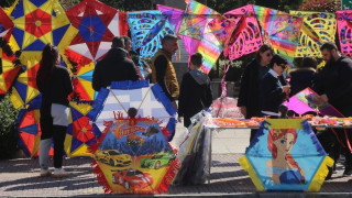 Θεσσαλονίκη: Γέμισε κόσμο ο Κέδρινος Λόφος για τα Κούλουμα