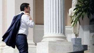 Στο Μαξίμου ο πρωθυπουργός, διαδοχικές συσκέψεις με υπουργούς