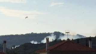 Σε εξέλιξη φωτιά στο Πευκοχώρι