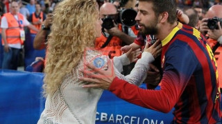 Φανέλα της Άουγκσμπουργκ στον Πικέ (pics)