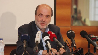 Αλεξιάδης: «Ανοιχτό το ενδεχόμενο επιβολής κριτηρίων για τις 100 δόσεις»