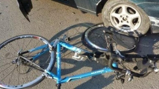 Χτύπησαν και εγκατέλειψαν ποδηλάτη στο κέντρο της Θεσσαλονίκης