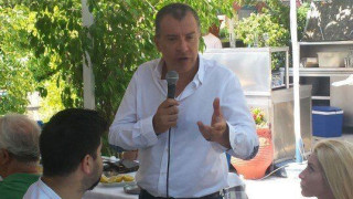 Θεοδωράκης: «Κακομαθημένο παιδί η Κωνσταντοπούλου»