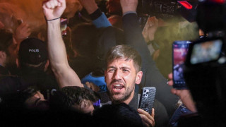 Έρχεται μαγική ταινία Μπακασέτα: «Είναι κ@@υλα»