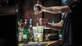 Μπακογιάννης για την μουσική στα μπαράκια: «Το Γκάζι δεν είναι Μύκονος»