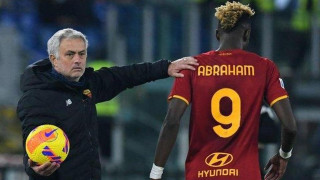 Γκολ στα Τίρανα, βολικό Χ στο Λιμπερταδόρες