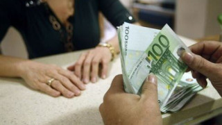 Στα 102,9 δισ. ευρώ οι καταθέσεις των νοικοκυριών στα τέλη Ιουλίου