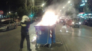 ΤΩΡΑ: Προσαγωγές 15 οπαδών του Άρη, φωτιές σε κάδους
