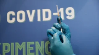 BBC: Απόφαση βόμβα για αποζημίωση θανάτου από επιπλοκές του AstraZeneca