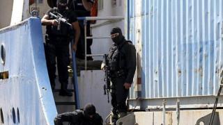 «Καταγγελίες Σύρων για κλοπές από τους Έλληνες κομάντος»