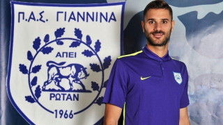 Ανανεώνει ο Μανιάς