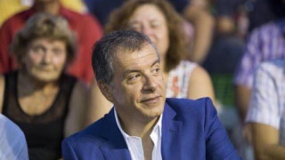 Συνάντηση Στ.Θεοδωράκη-Ιερώνυμου για την εκκλησιαστική περιουσία
