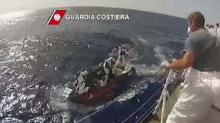 Ακόμα βρίσκουν νεκρούς από το ναυάγιο της Λαμπεντούζα