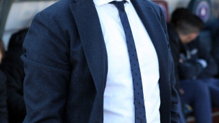 Στο ακουστικό του  ο Αναστόπουλος