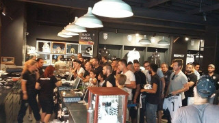 Χαμός στην μπουτίκ για τη φανέλα του Μπερμπάτοφ! (videos)