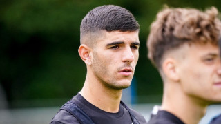 Μυαλά αεροστεγώς και μάτια ερμητικά κλειστά, Κωνσταντίνε…