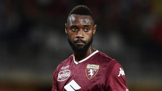 Άρης: Στο αεροπλάνο για Θεσσαλονίκη ο Νικολά Ενκουλού (pic)