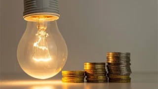 Δημοσιεύθηκε η απόφαση για τη φορολόγηση των υπερκερδών εταιριών ενέργειας