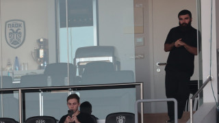 Στα αποδυτήρια ο Γιώργος Σαββίδης, μπράβο σε παίκτες-Λουτσέσκου