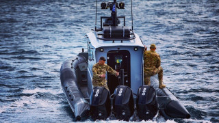 Δείτε πώς γίνονται οι καταδιώξεις τουρκικών σκαφών από το Λιμενικό