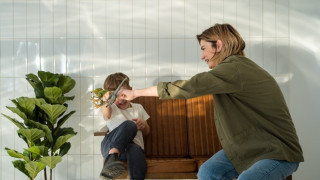 7 tips για τους γονείς ώστε να αντιμετωπίσουν τον «δύσκολο» έφηβο που αντιμιλά