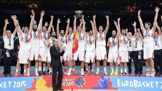 Έτσι γλέντησαν το χρυσό οι Ισπανοί (pics/video)