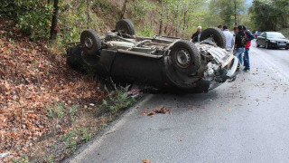 Ανατροπή αυτοκινήτου στο Πανόραμα