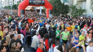 Πάνω από 20.000 δρομείς στο νυχτερινό ημιμαραθώνιο Θεσσαλονίκης