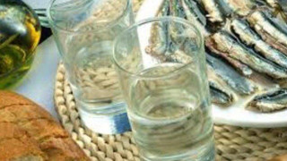 Αύξηση φόρου σε τσίπουρο-τσικουδιά ζητάει η Κομισιόν!