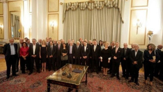 Τα 65 προαπαιτούμενα που πρέπει να «περάσουν» μέχρι το τέλος του 2015