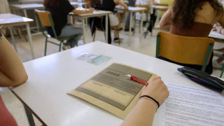 Πότε θα ανοίξουν τα σχολεία και τι θα γίνει με τους μαθητές που νοσούν από γρίπη