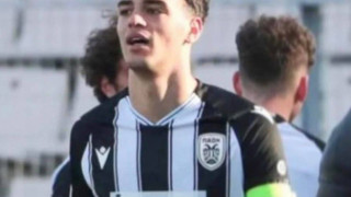 Ο νεαρός αρχηγός του ΠΑΟΚ Β, Δημήτρης  Κωττάς που κάνουν στόπερ Γκαρσία-Μαλεζάς