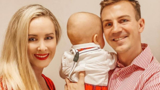 Η γυναίκα του Νταρίντα είναι δημοσιογράφος και... κλέβει την παράσταση