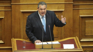 Εθελοντική στράτευση γυναικών εξετάζει ο Καμμένος
