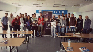 Οι παίκτες στα σχολεία (pics)