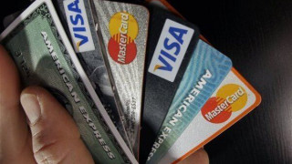 Φορολογικό μπόνους για τη χρήση πιστωτικών και χρεωστικών καρτών 