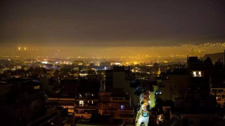 Ελλάδα: Βαρύτατη η επιβάρυνση στην ποιότητα του αέρα από τα τζάκια και τα ΙΧ