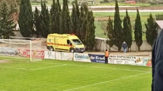 Σφαδάζοντας στο γήπεδο