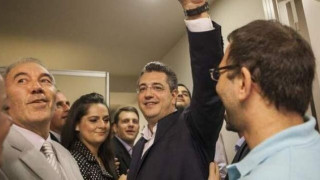 Δείτε το πρώτο προεκλογικό σποτ του Απόστολου Τζιτζικώστα (ΒΙΝΤΕΟ)