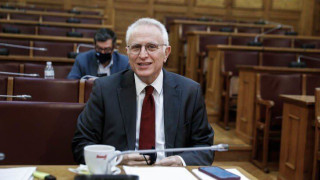 Καταγγελία Ραγκούση: «Κινητό πολίτη μολύνθηκε με το Predator μέσω SMS για το εμβόλιο»