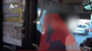 Οδηγός λεωφορείου επέτρεψε σε ανήλικη να οδηγήσει