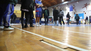 Το ΦΕΑ - Χαρίλαος Τρικούπης της Elite League αναβλήθηκε επειδή ξεκόλλησε το παρκέ