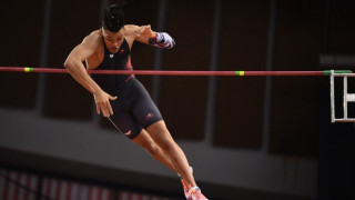 Πανελλήνιο Κλειστού, ΣΕΦ: Πανελλήνιο ρεκόρ από τον Καραλή!