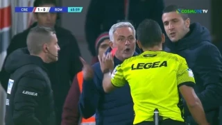 Ρόμα: Ο Μουρίνιο απειλεί με «νομικές ενέργειες» μετά την αποβολή του με την Κρεμονέζε